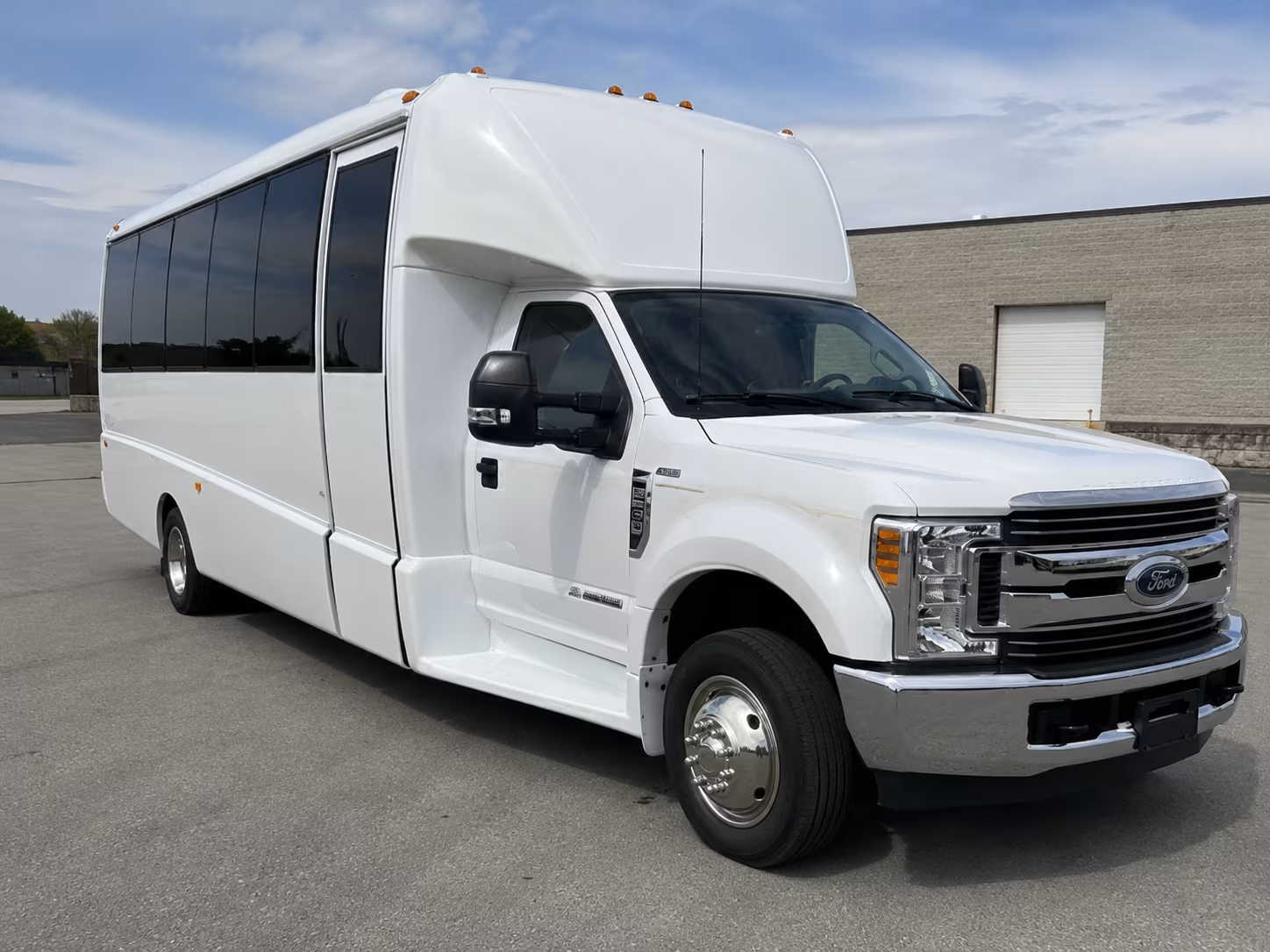 buses for chapel hill performing arts and cultural field trips