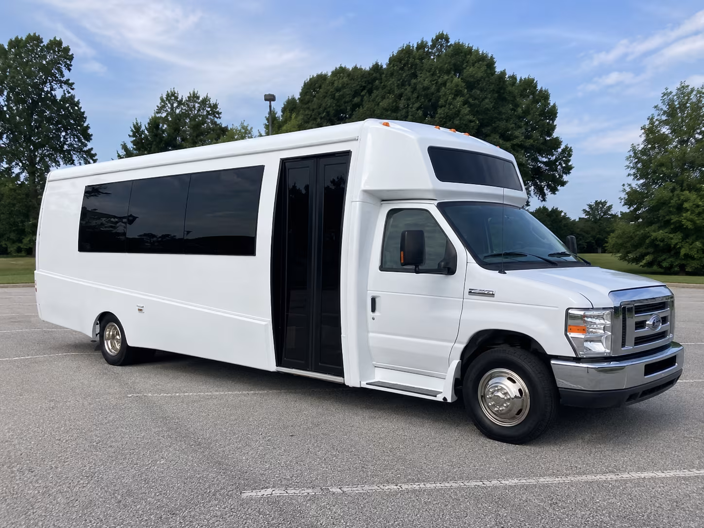 chapel hill 18 passenger party bus