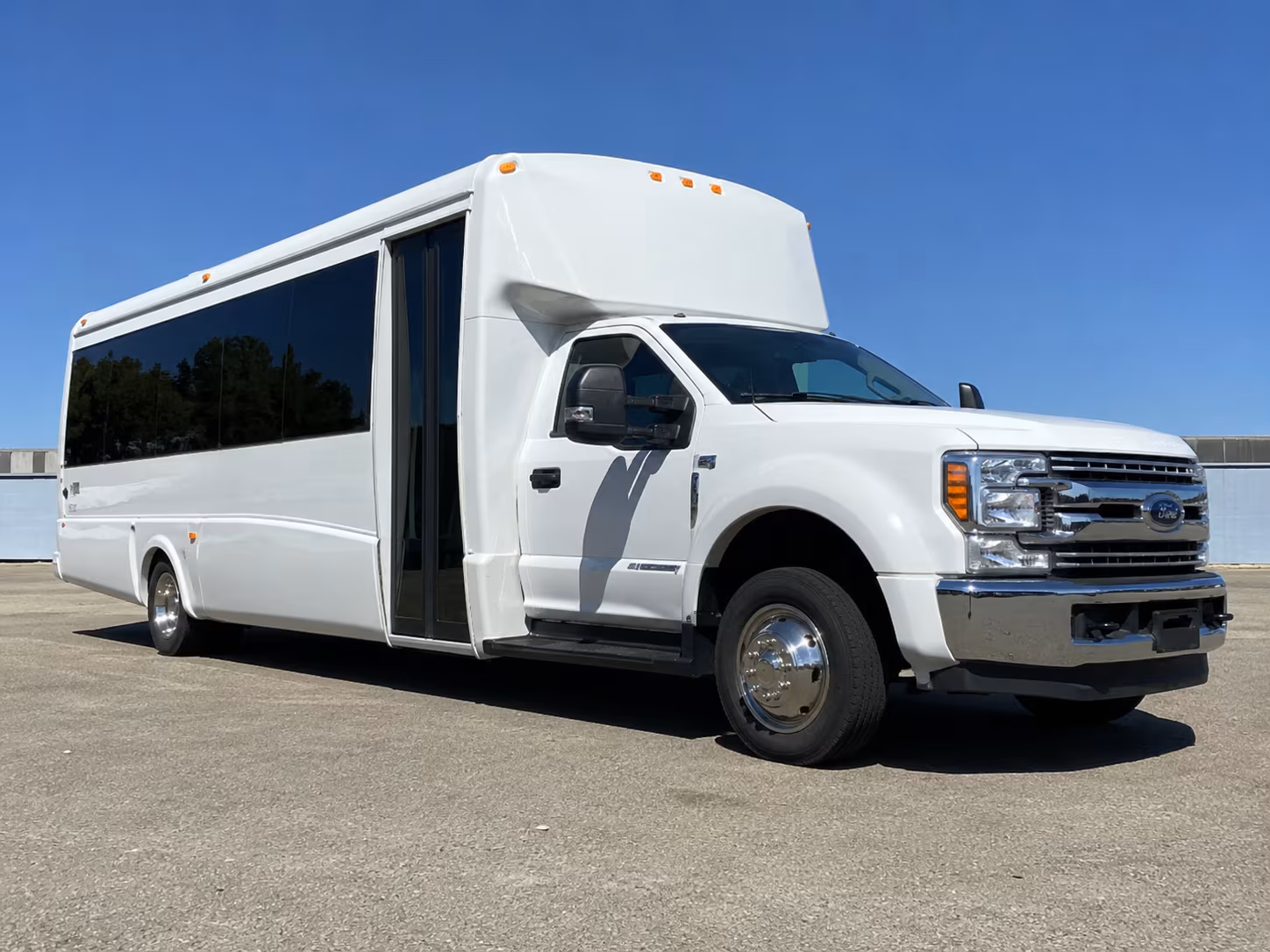 college and university group buses for unc chapel hill campus events