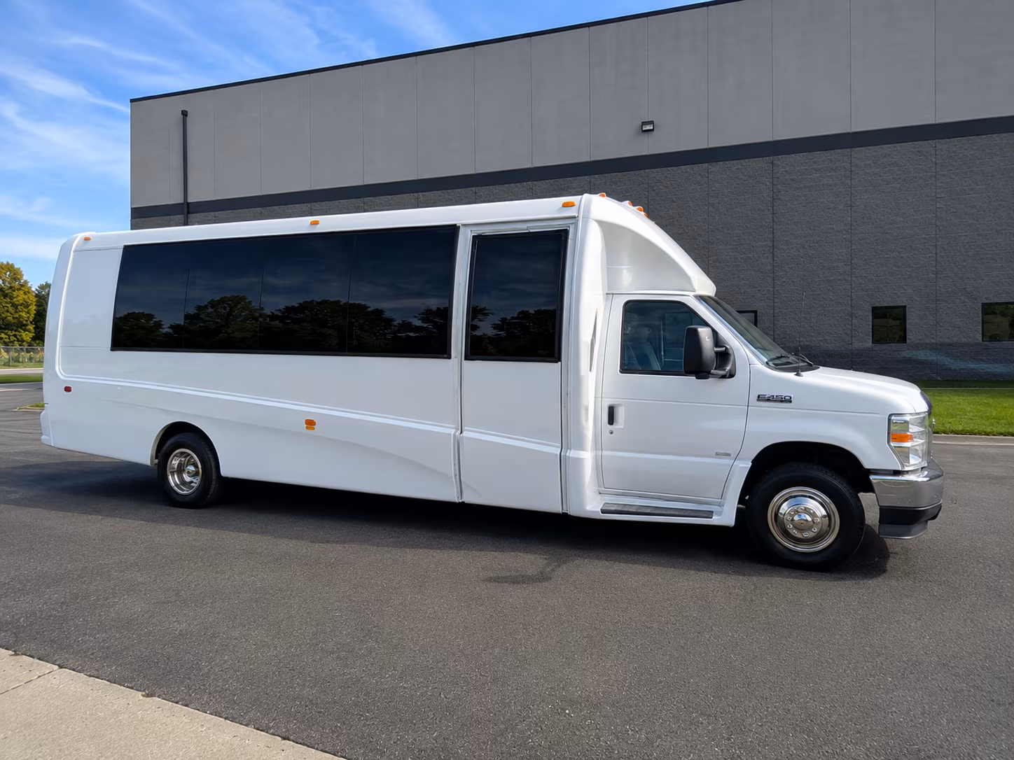 employee shuttle buses for chapel hill and research triangle park commuters